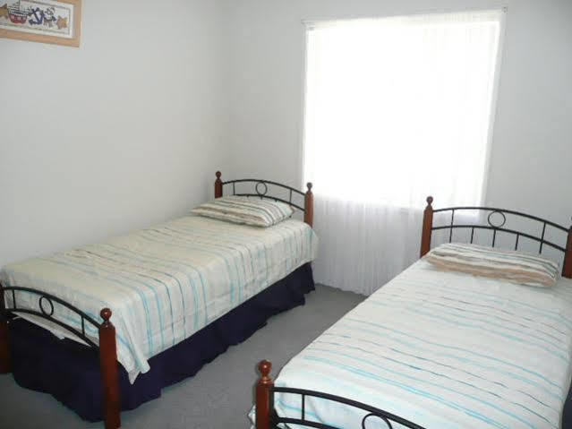 All Seasons Port Elliot Holiday House Екстер'єр фото